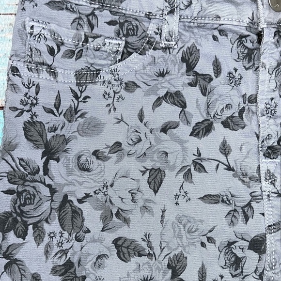 J Brand Cropped Jeans 27 Heaven Mini Floral Capri Style Denim Grey Skinny - Picture 6 of 10